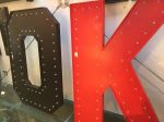Lampa Kinkiet led napis "OK"  - Kare Design 1