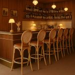 Krzesło barowe hoker rattanowy Icon retro z plecionką wiedeńską naturalny tapicerowany - Item International 4
