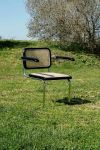 Krzesło metalowe z podłokietnikami Icon z plecionką wiedeńską czarne 7