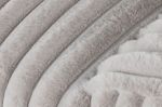 Sofa Velora Fur beżowa - Item International 5