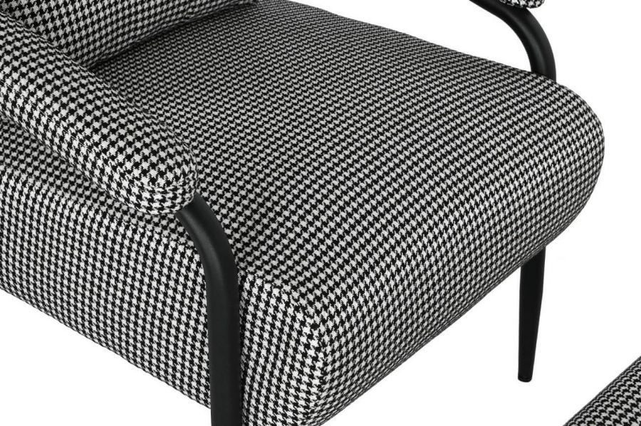 Fotel z podnóżkiem w pepitkę czarno-biały