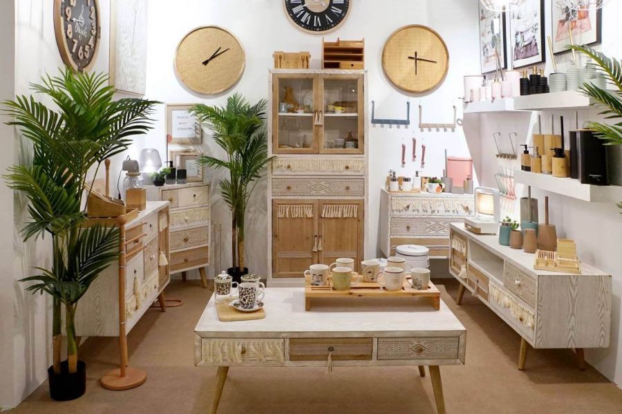 Komoda boho Cepelia z frędzlami witryna  - Item International