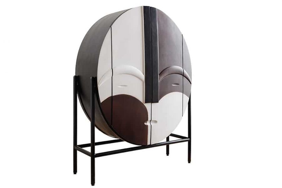 Komoda drewniana Voodoo Face 120 cm - Invicta Interior