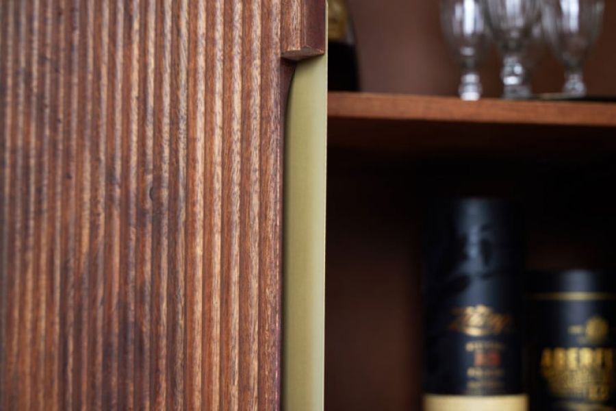 Komoda Gatsby barek na wino 125 cm drewno mango - Invicta Interior