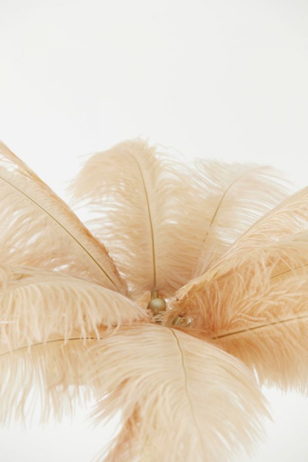 Lampa Feather pióra brzoskwiniowa stołowa 68 cm