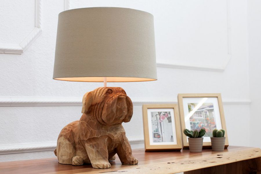 Lampa stołowa Dog drewniana  - Invicta Interior