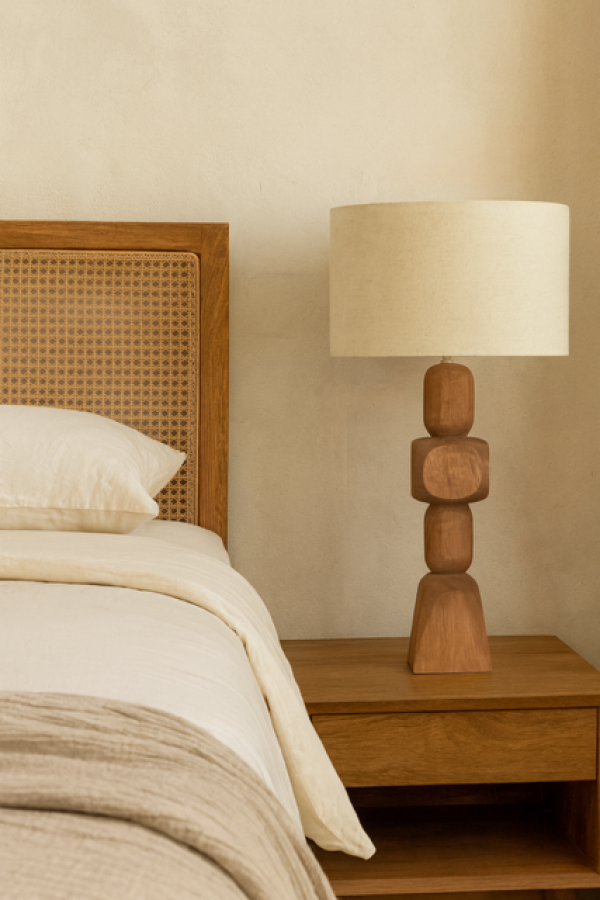 Lampa stołowa Pueblo z drewna mango - Item International